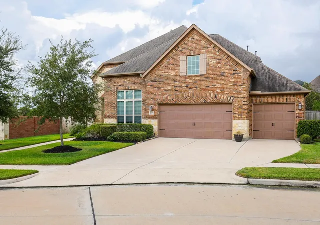 Photo 2 of Single family home for sale at 21011 Arden Park Dr, Richmond, TX 77407 | MLS# 31029865 | Listing updated on 2026-09-13