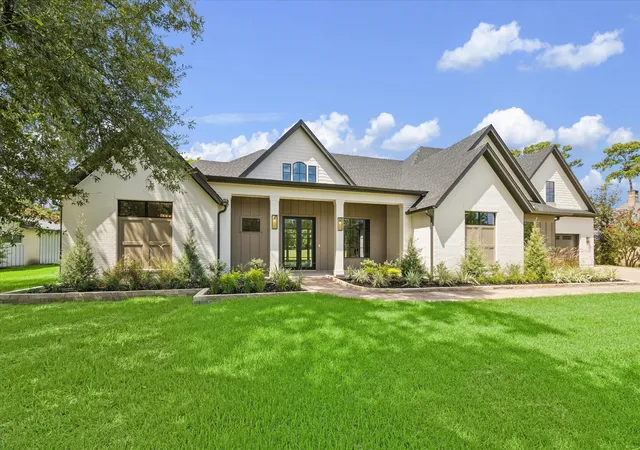 Photo 1 of Single family home for sale at 14307 Bonney Brier Dr, Houston, TX 77069 | MLS# 39834002 | Listing updated on 2026-09-02