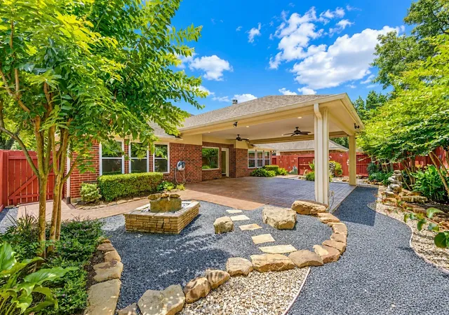 Photo 4 of Single family home for sale at 15831 Laurel Cvs, Tomball, TX 77377 | MLS# 17880141 | Listing updated on 2026-09-07