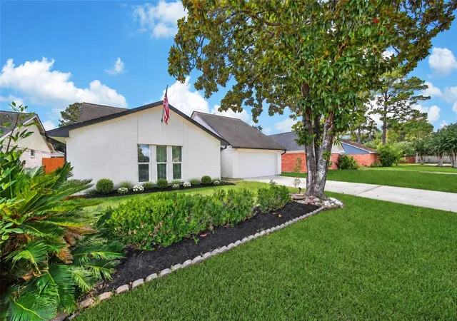 Photo 2 of Single family home for sale at 4014 Alshire Dr, Spring, TX 77373 | MLS# 31121877 | Listing updated on 2026-10-10