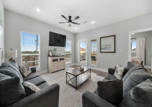 Photo 4 of Single family home for sale at 991 Seadrift Dr, Port Bolivar, TX 77650 | MLS# 37624266 | Listing updated on 2026-09-02