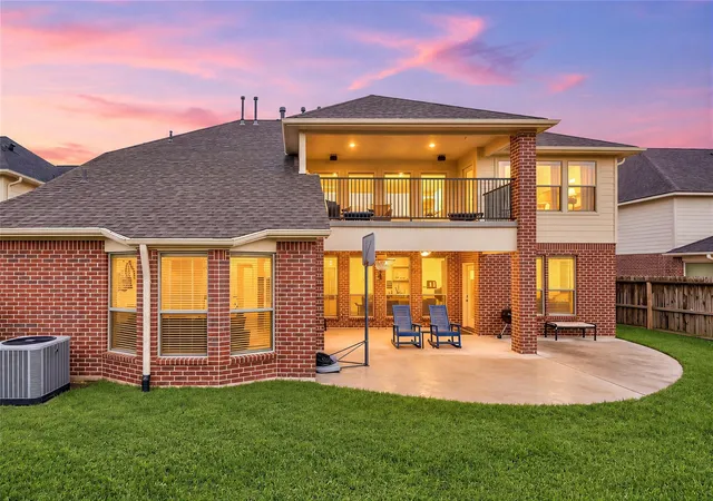 Photo 2 of Single family home for sale at 6130 Carlisle Ln, League City, TX 77573 | MLS# 9573849 | Listing updated on 2026-10-06