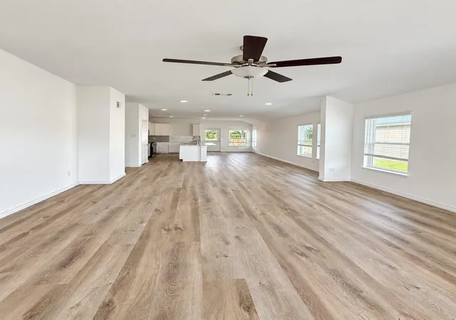 Photo 2 of Single family home for sale at 513 Oak Chase Ave, Dayton, TX 77535 | MLS# 34312928 | Listing updated on 2026-09-09