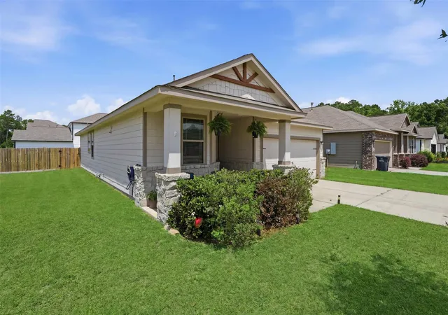 Photo 3 of Single family home for sale at 10924 Independence Rd, Cleveland, TX 77328 | MLS# 84004519 | Listing updated on 2026-10-10