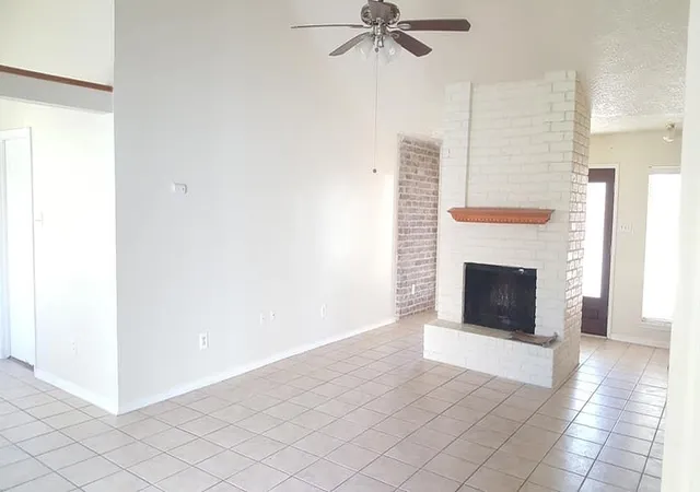 Photo 4 of Single family home for sale at 10423 Tenneco Dr, Houston, TX 77099 | MLS# 67848341 | Listing updated on 2026-09-11