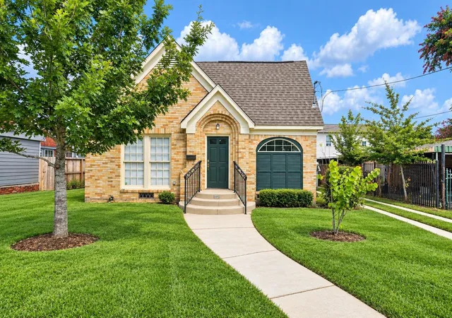 Photo 1 of Single family home for sale at 509 Gale St, Houston, TX 77009 | MLS# 21969416 | Listing updated on 2026-09-26