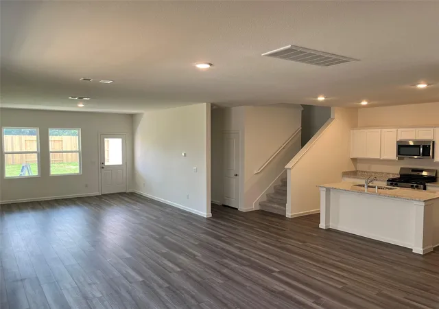 Photo 2 of Single family home for sale at 5646 Shelford Birch Dr, Conroe, TX 77303 | MLS# 25857089 | Listing updated on 2026-10-09