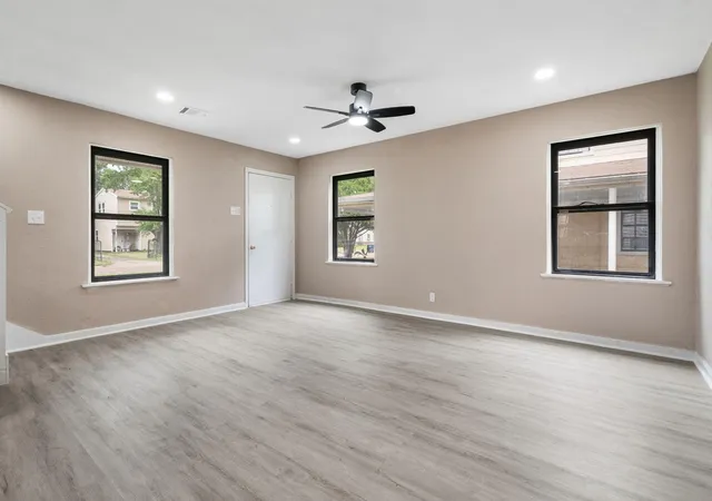 Photo 3 of Single family home for sale at 1225 3rd Avenue N, Texas City, TX 77590 | MLS# 23402154 | Listing updated on 2026-09-24