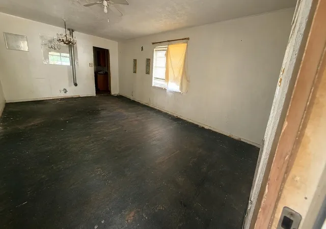 Photo 3 of Sale Pending at 7515 Bradmar St, Houston, TX 77088 | MLS# 46834703 | Listing updated on 2026-09-27