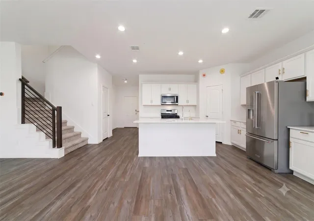 Photo 2 of Single family home for sale at 4924 Almond Ter Dr, Katy, TX 77493 | MLS# 9169577 | Listing updated on 2026-10-09