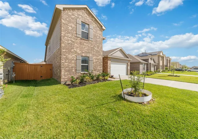 Photo 3 of Single family home for sale at 4924 Almond Ter Dr, Katy, TX 77493 | MLS# 9169577 | Listing updated on 2026-10-09