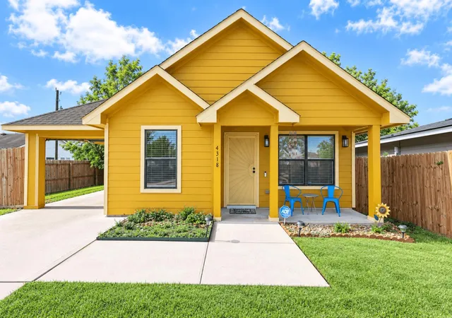 Single family home for sale at 4318 Mckinley St, Houston, TX 77051 | MLS# 94722645
