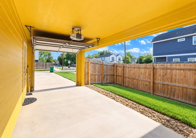 Photo 3 of Single family home for sale at 4318 Mckinley St, Houston, TX 77051 | MLS# 94722645 | Listing updated on 2026-09-23