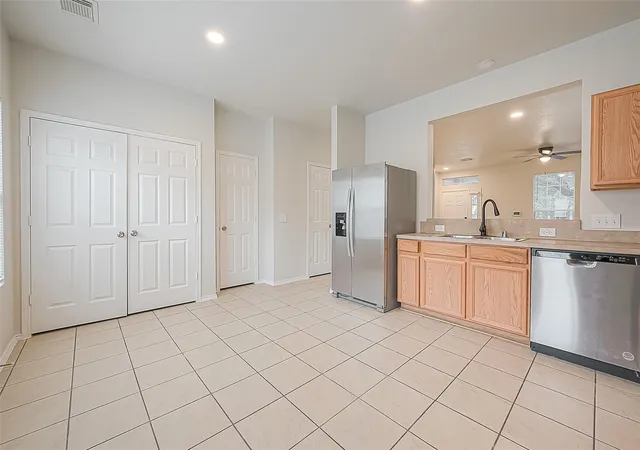 Photo 3 of Townhouse for sale at 23814 Single Oak St, Spring, TX 77373 | MLS# 43760192 | Listing updated on 2026-09-16