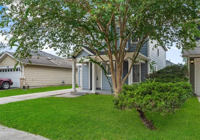Photo 2 of Single family home for sale at 9915 Victoria Grv Ln, Houston, TX 77075 | MLS# 9937619 | Listing updated on 2026-09-04
