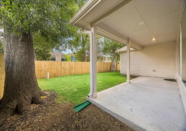Photo 4 of Single family home for sale at 3810 Saratoga Dr, Houston, TX 77088 | MLS# 10603445 | Listing updated on 2026-09-06