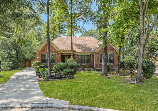 Photo 1 of Single family home for sale at 35 Cherry Blossom Pl, Spring, TX 77381 | MLS# 28894933 | Listing updated on 2026-09-14