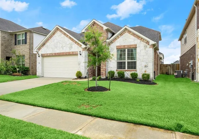 Photo 1 of Single family home for sale at 19911 Mulberry Pine Ln, Cypress, TX 77429 | MLS# 94401331 | Listing updated on 2026-09-10
