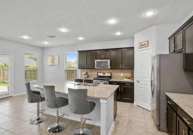Photo 3 of Single family home for sale at 19911 Mulberry Pine Ln, Cypress, TX 77429 | MLS# 94401331 | Listing updated on 2026-09-10