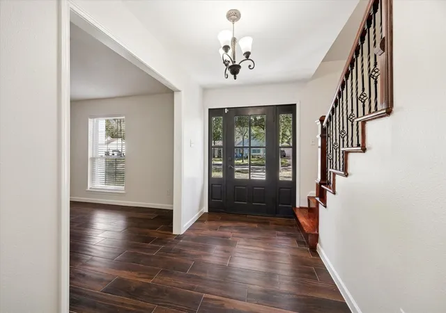 Photo 3 of Single family home for sale at 727 Langwood Dr, Houston, TX 77079 | MLS# 39780205 | Listing updated on 2026-09-04
