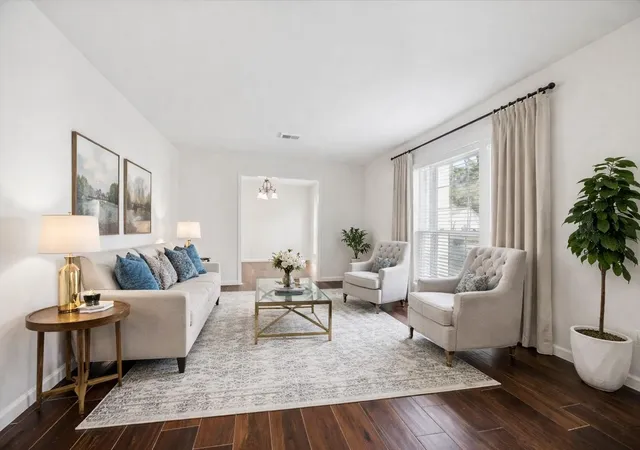 Photo 4 of Single family home for sale at 727 Langwood Dr, Houston, TX 77079 | MLS# 39780205 | Listing updated on 2026-09-04