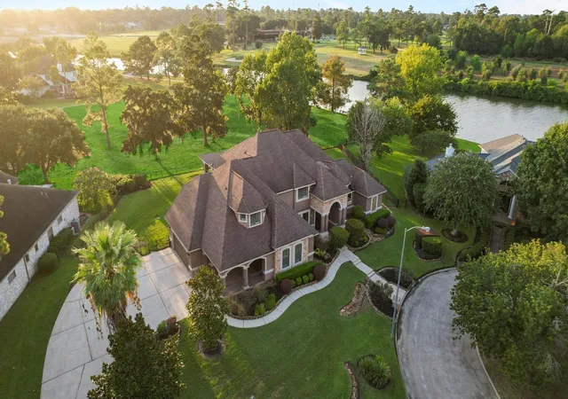 Photo 2 of Single family home for sale at 18803 Nautica Cir, Humble, TX 77346 | MLS# 78414546 | Listing updated on 2026-09-19