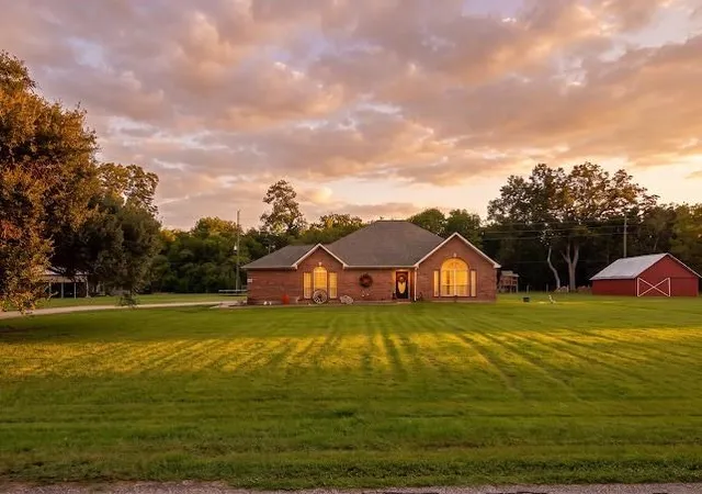 Single family home for sale at 1114 Wagon Rd, Wallis, TX 77485 | MLS# 39687466