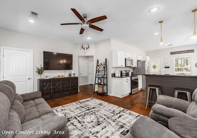Photo 2 of Single family home for sale at 1405 Fm 706, Lufkin, TX 75904 | MLS# 51316154 | Listing updated on 2026-09-19