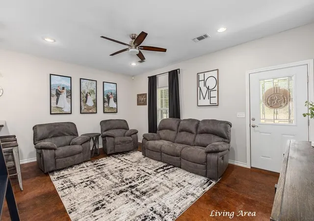 Photo 4 of Single family home for sale at 1405 Fm 706, Lufkin, TX 75904 | MLS# 51316154 | Listing updated on 2026-09-19
