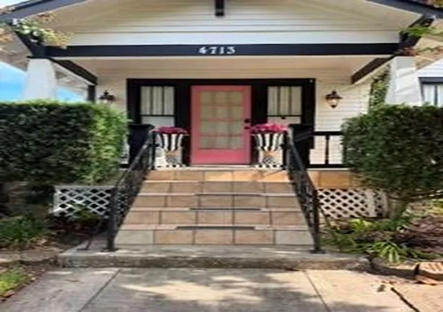 Photo 3 of Single family home for sale at 4713 Ave R, Galveston, TX 77551 | MLS# 73838771 | Listing updated on 2026-09-10