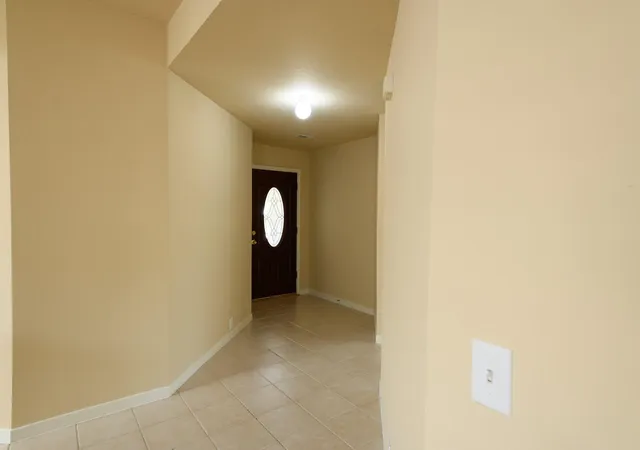 Photo 3 of Single family home for sale at 11815 S Brenton Knoll Dr, Tomball, TX 77375 | MLS# 36276973 | Listing updated on 2026-10-08