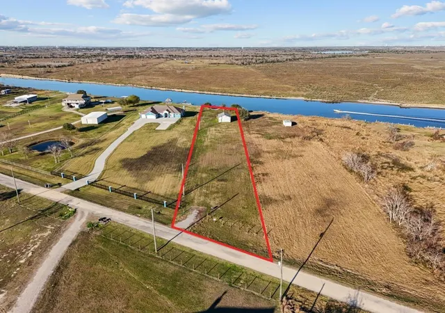 Photo 3 of Land for sale at 9850 S Redfish Dr, Hitchcock, TX 77563 | MLS# 10568706 | Listing updated on 2026-09-01
