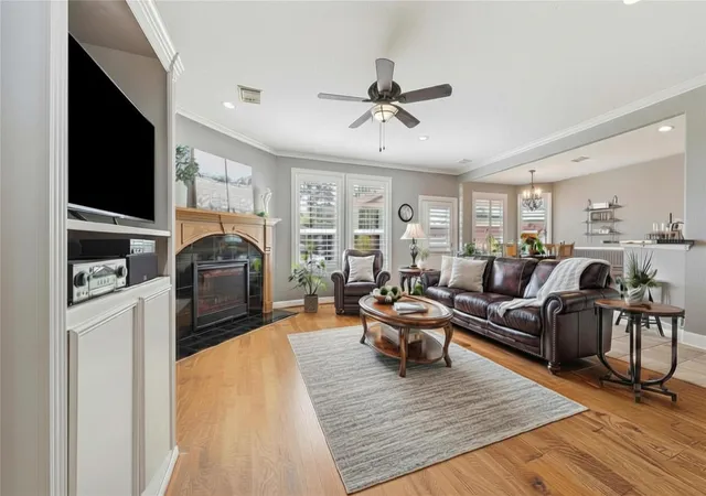 Photo 3 of Single family home for sale at 8206 Shoregrove Dr, Humble, TX 77346 | MLS# 49373244 | Listing updated on 2026-09-18