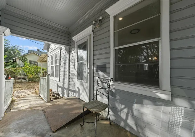 Photo 3 of Single family home for sale at 4029 Lucille St, Houston, TX 77026 | MLS# 64085559 | Listing updated on 2026-10-05