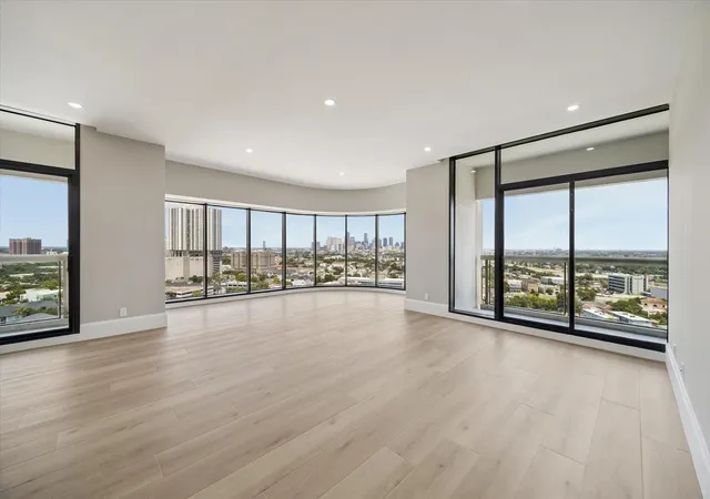 Photo 2 of Condo for sale at 1701 Hermann Dr #18C, Houston, TX 77004 | MLS# 53334122 | Listing updated on 2026-09-01