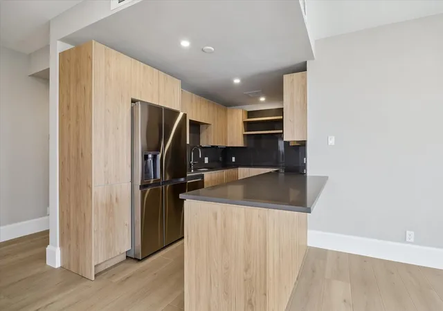 Photo 4 of Condo for sale at 1701 Hermann Dr #18C, Houston, TX 77004 | MLS# 53334122 | Listing updated on 2026-09-01