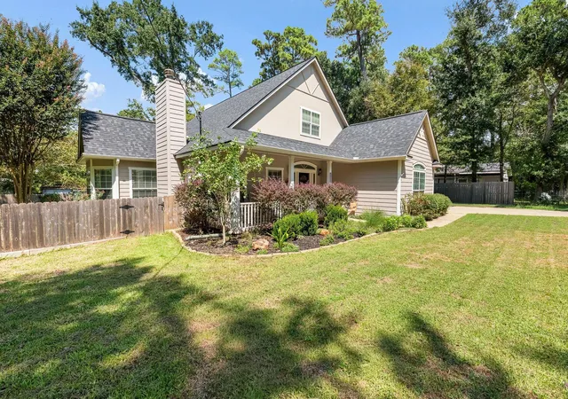 Photo 2 of Single family home for sale at 14444 Hill Dr, Willis, TX 77318 | MLS# 93438863 | Listing updated on 2026-09-12