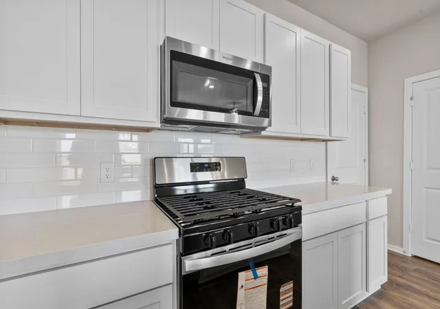 Photo 4 of Single family home for sale at 3542 Cardinal Pointe Dr, Angleton, TX 77515 | MLS# 4916617 | Listing updated on 2026-09-04