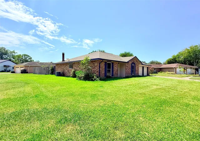 Photo 1 of Single family home for sale at 2410 Point Comfort Ct, Webster, TX 77598 | MLS# 65526327 | Listing updated on 2026-09-21