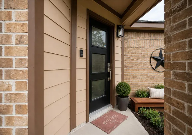 Photo 3 of Single family home for sale at 2519 Spring Dusk Ln, Spring, TX 77373 | MLS# 39292793 | Listing updated on 2026-09-04