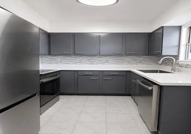 Photo 3 of Condo for sale at 3150 Walnut Bnd Ln #622, Houston, TX 77042 | MLS# 10465199 | Listing updated on 2026-09-06