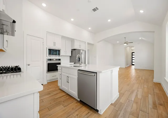 Photo 4 of Single family home for sale at 10227 Van Gogh Ct, Manvel, TX 77583 | MLS# 24208466 | Listing updated on 2026-09-18