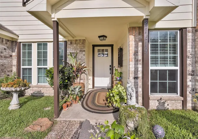 Photo 2 of Single family home for sale at 21219 Slippery Crk Ln, Spring, TX 77388 | MLS# 56559754 | Listing updated on 2026-09-02