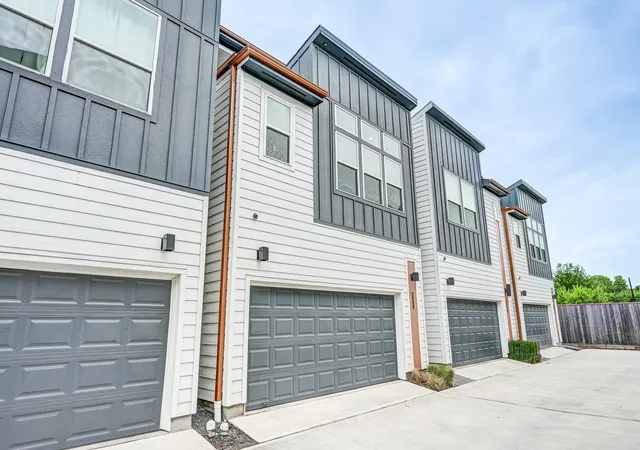 Photo 1 of Single family home for sale at 737 N Emile St, Houston, TX 77020 | MLS# 91700719 | Listing updated on 2026-09-17