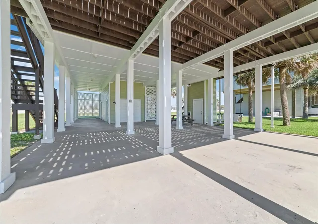 Photo 4 of Single family home for sale at 18506 E De Vaca, Galveston, TX 77554 | MLS# 33860082 | Listing updated on 2026-09-09