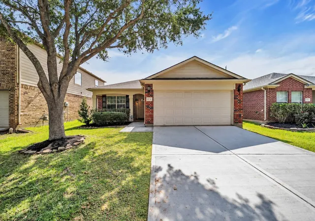 Single family home for sale at 5734 Baldwin Elm St, Richmond, TX 77407 | MLS# 84282053