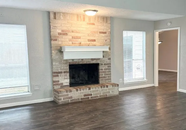 Photo 4 of Single family home for sale at 11923 Lakewood W Dr, Cypress, TX 77429 | MLS# 80148676 | Listing updated on 2026-09-24