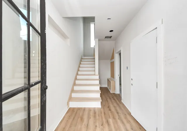 Photo 3 of Single family home for sale at 1703 Orr St, Houston, TX 77009 | MLS# 78551801 | Listing updated on 2026-09-19
