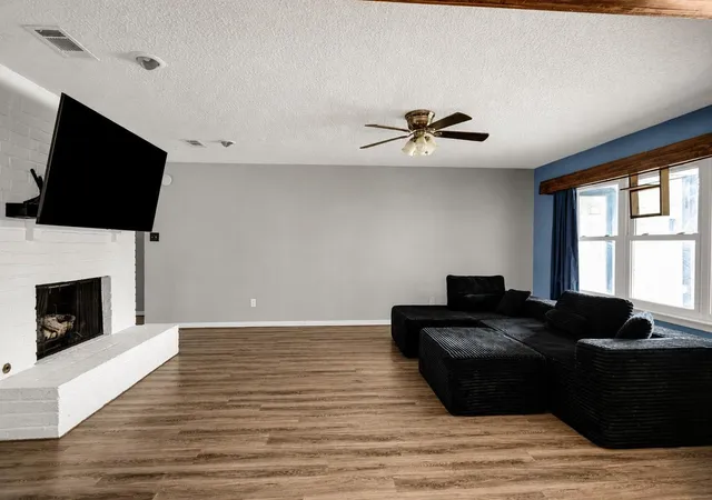 Photo 3 of Single family home for sale at 48 Ranch House Loop, Angleton, TX 77515 | MLS# 61273673 | Listing updated on 2026-09-18