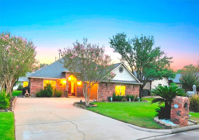 Photo 1 of Sale Pending at 220 April Waters Dr W, Montgomery, TX 77356 | MLS# 95568114 | Listing updated on 2026-10-03